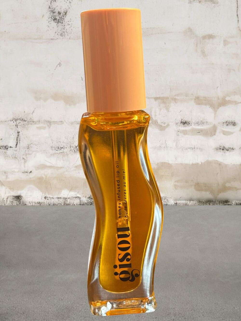 Gisou Honey Infused Hydrating Lip Oil on Honey Gold NEW